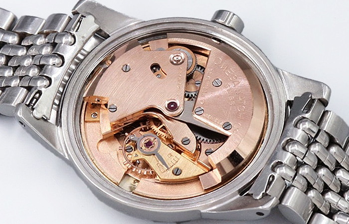 ハーフローター（バンパーローター）式の自動巻きムーブメント