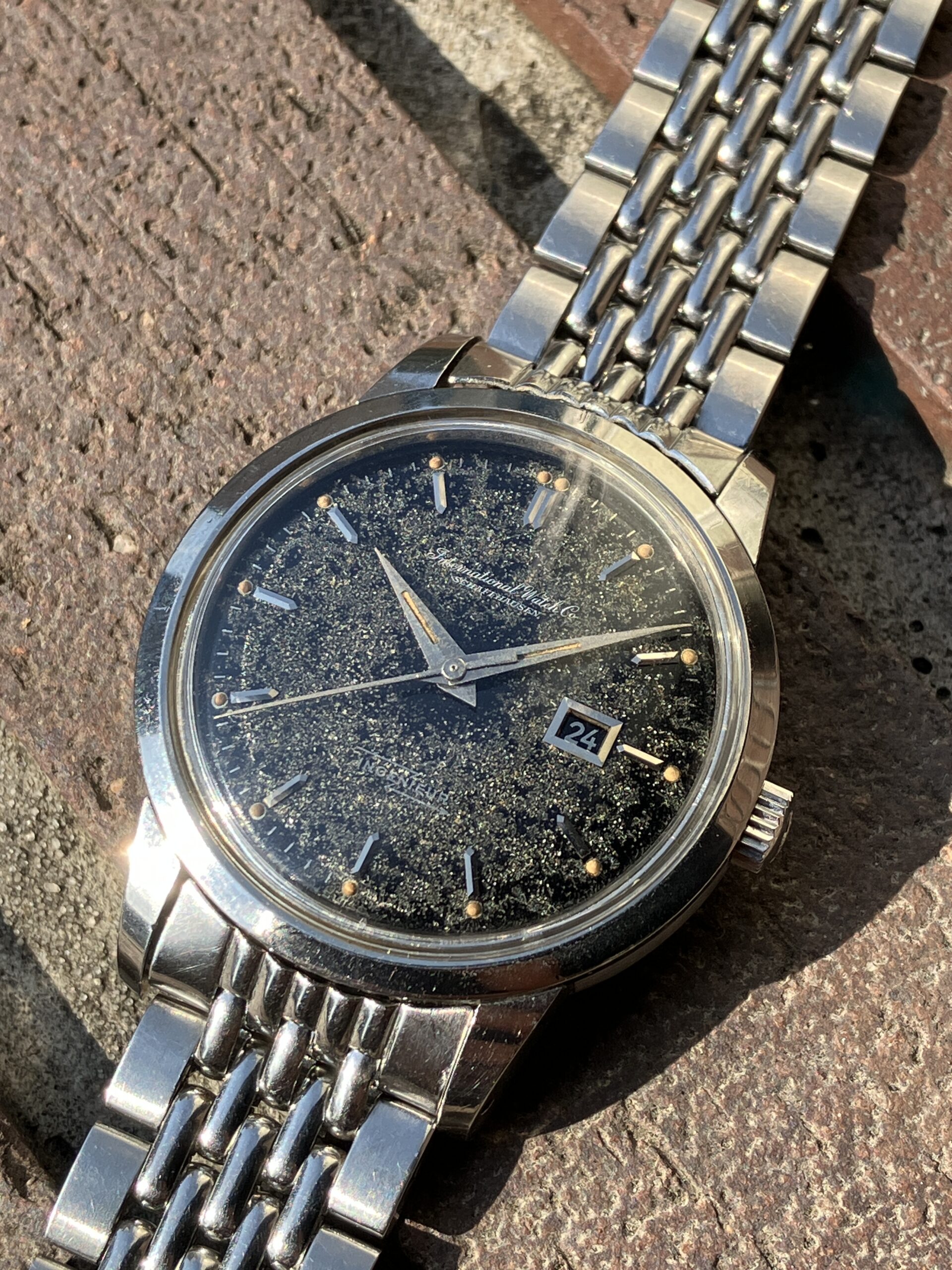 実用性と美しさを追求したIWCインヂュニア - 【公式サイト】スイート